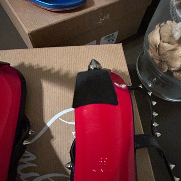 Authentic Christian Louboutin heels. - Picture 5 of 7